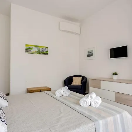 Franca's Apartament *