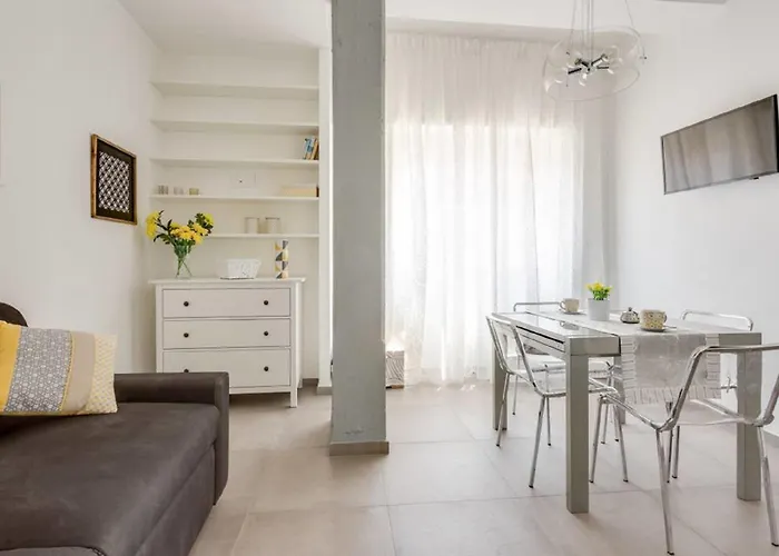 Franca's Apartment Rom